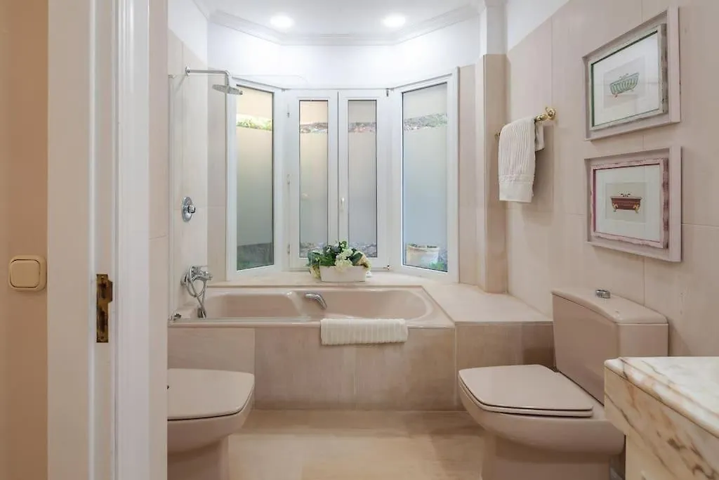 Luxury Villa With Sea Views & Terrace By Rems 말라가 0*,  스페인